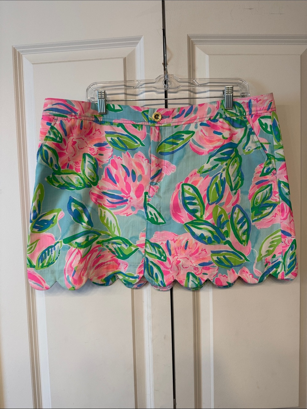 Lilly Pulitzer Pink & Aqua Floral Scallop Hem Skort. NWOT.